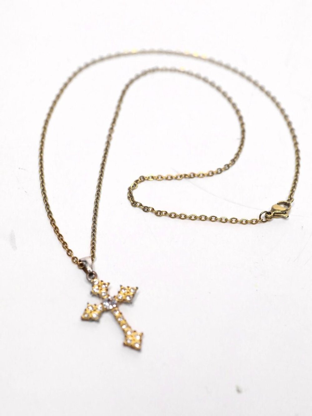 Vintage Gold Tone Rhinestone Cross Pendant Necklace Sparkly Crystal Charm Chain